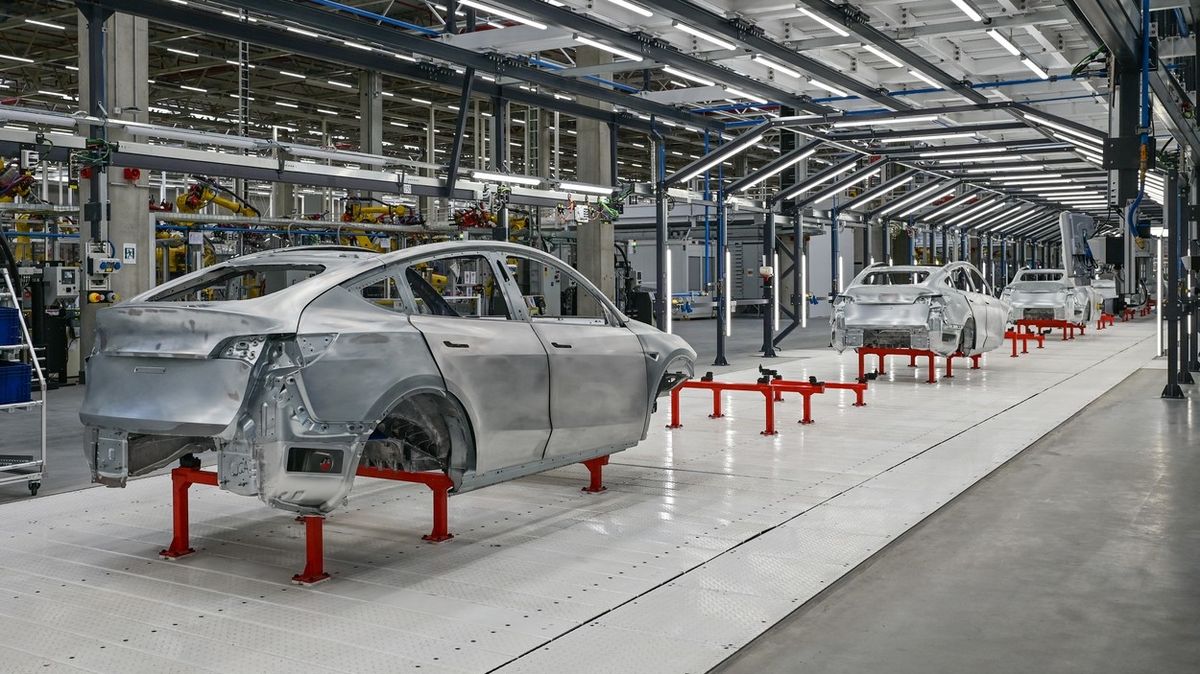 První elektromobily Tesla vyrobené v Německu mají být předány v příštím týdnu